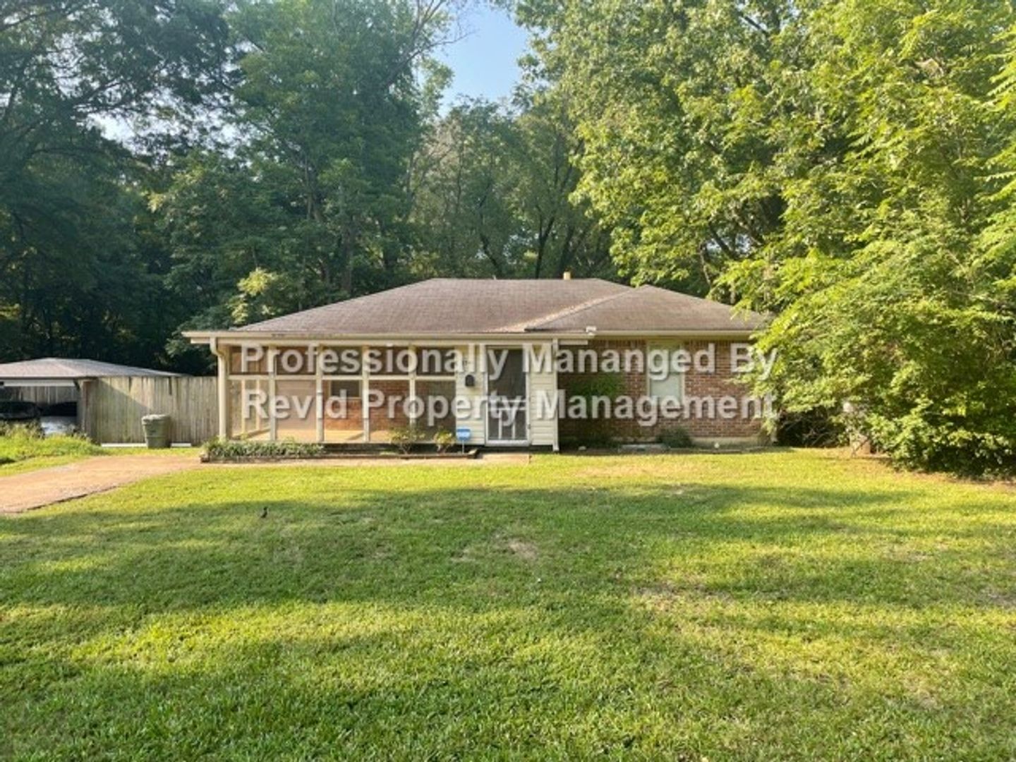 Memphis House: 3541 Stuart Rd.