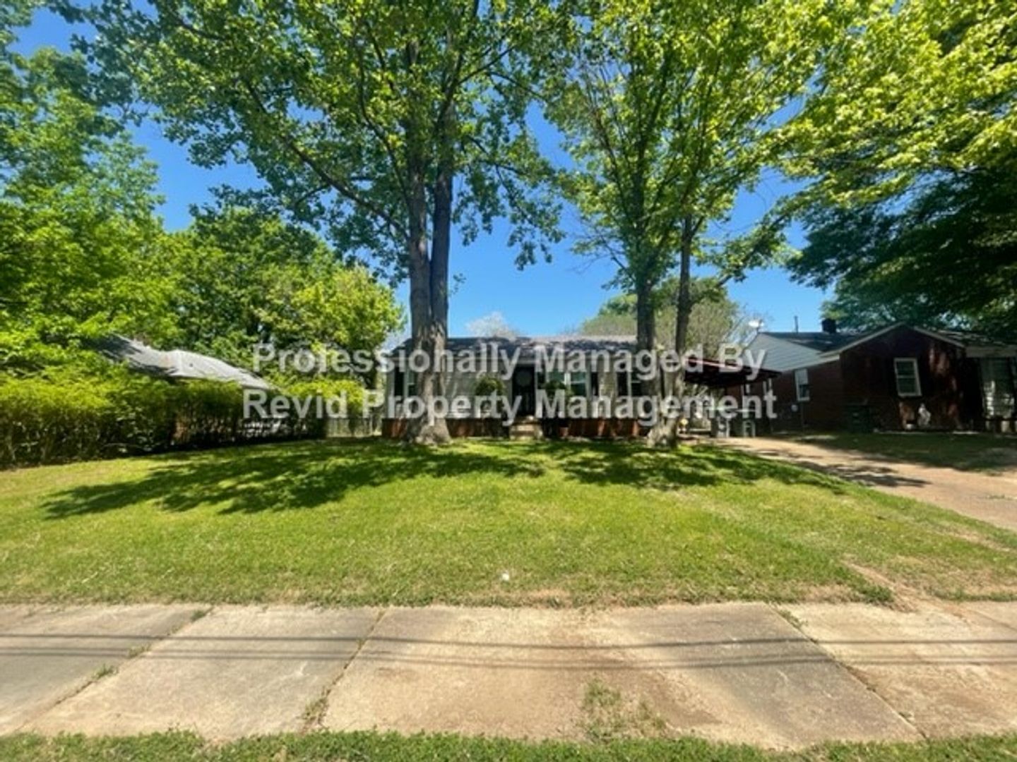 Memphis House: 5258 Welchshire Ave