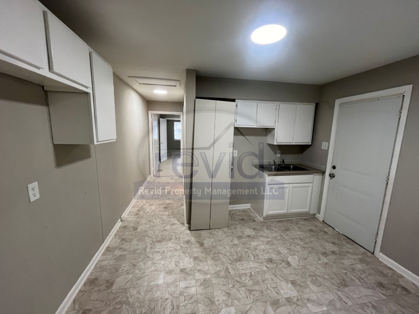 Memphis Apartment: 952 Emmie St.