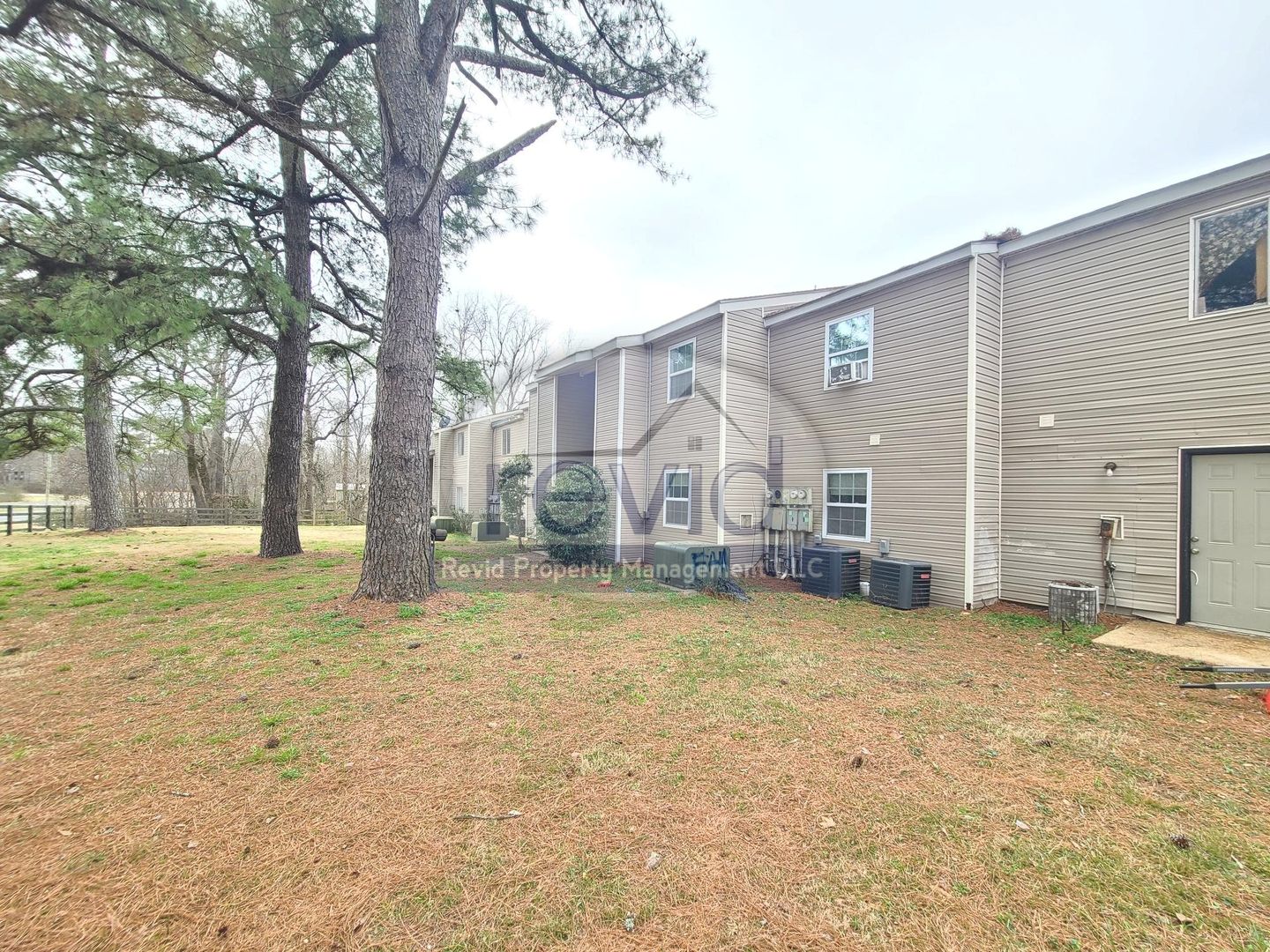 Memphis Apartment: 4651 Royal Ridge Dr.