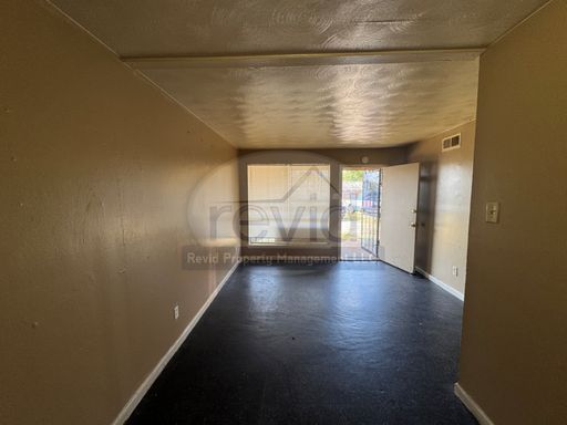 2 Bedroom 1 Bath! – photo 1