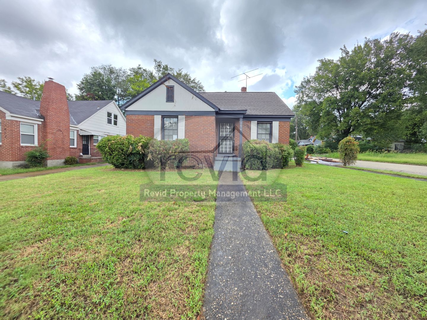 Memphis House: 1674 Netherwood Ave