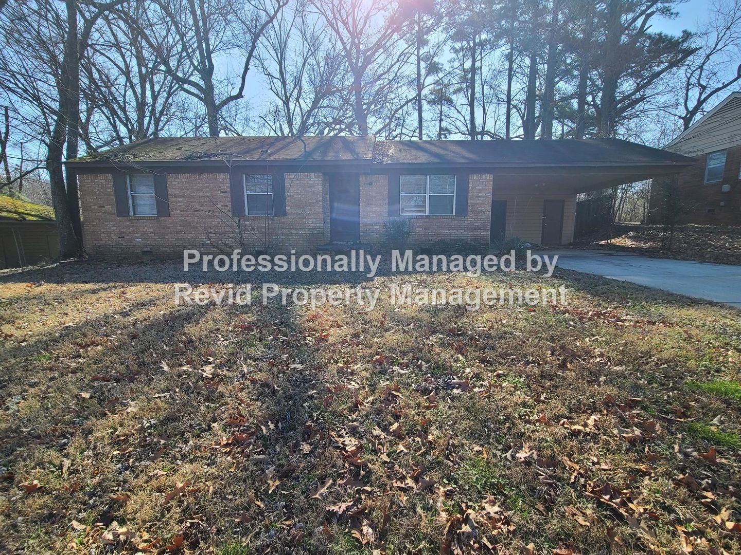 Memphis House: 2375 Saint Elmo