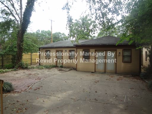 1816 Forest , Memphis, TN 38112
