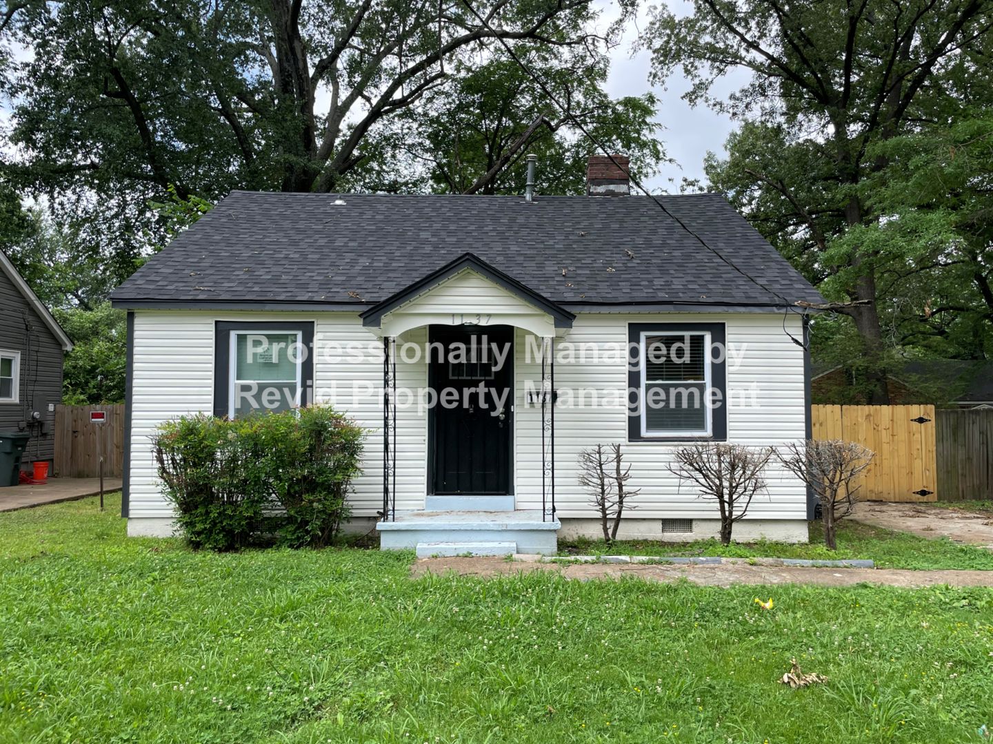 Memphis House: 1137 Catalina St.