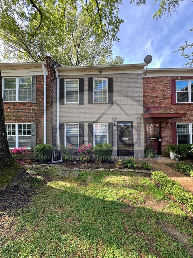 Memphis Apartment: 531 Peabody Square