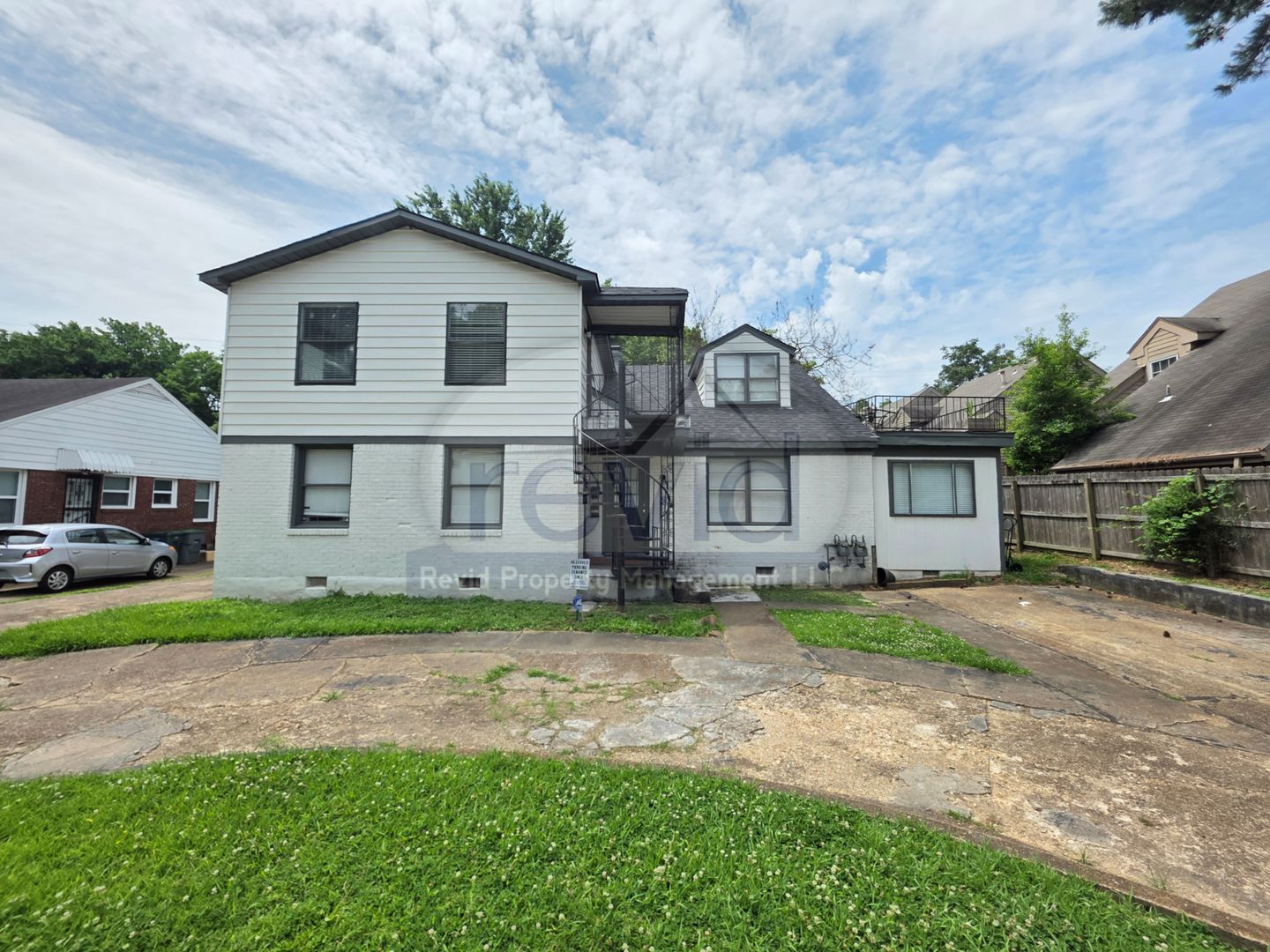 Memphis Apartment: 3523 Barwood Circle