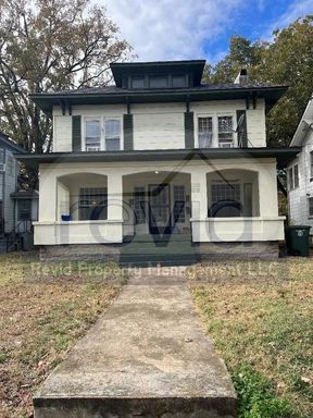3 Bedroom 2 Bath Midtown apartment! – photo 1