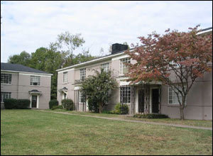 Memphis House: 585 East Parkway #14