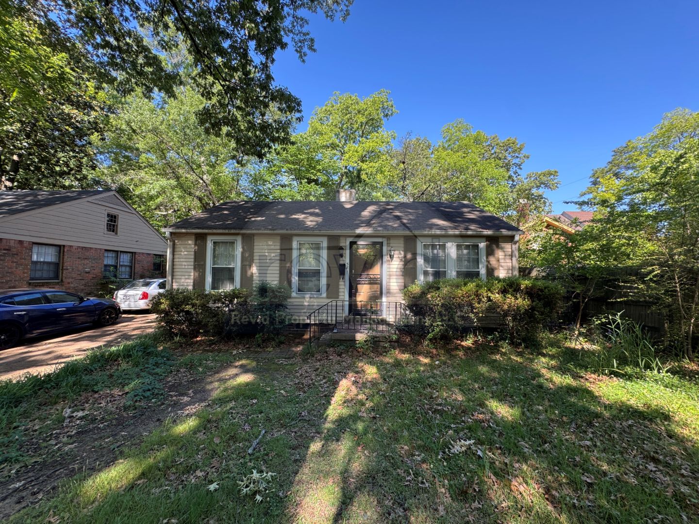 Memphis House: 581 Watson St