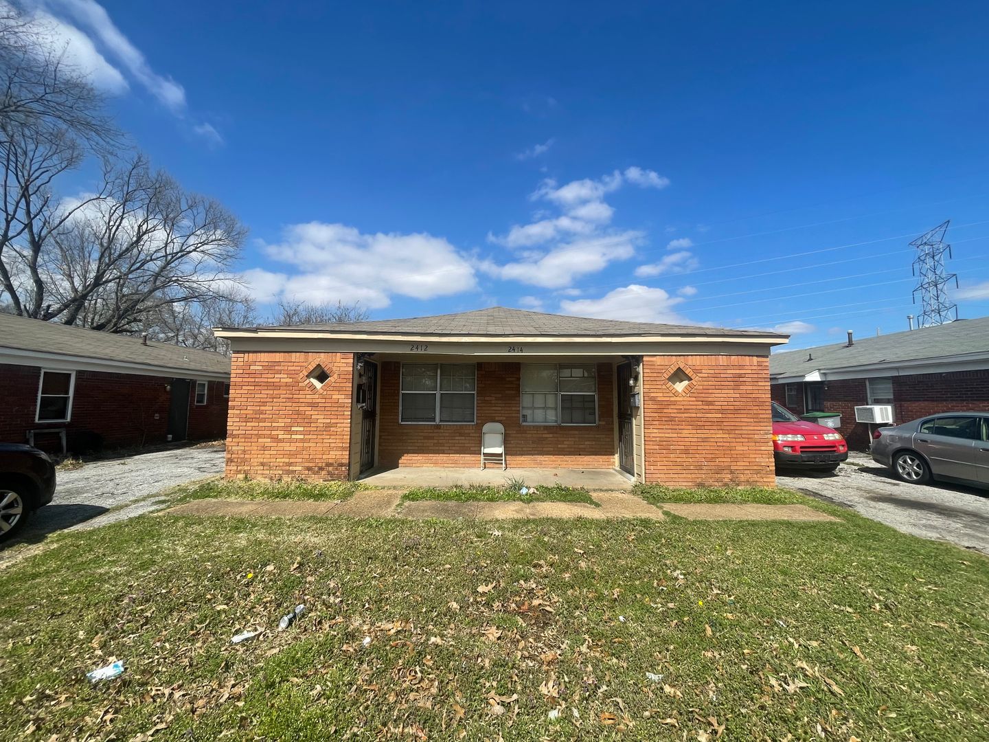 Memphis Apartment: 2412 Charjean