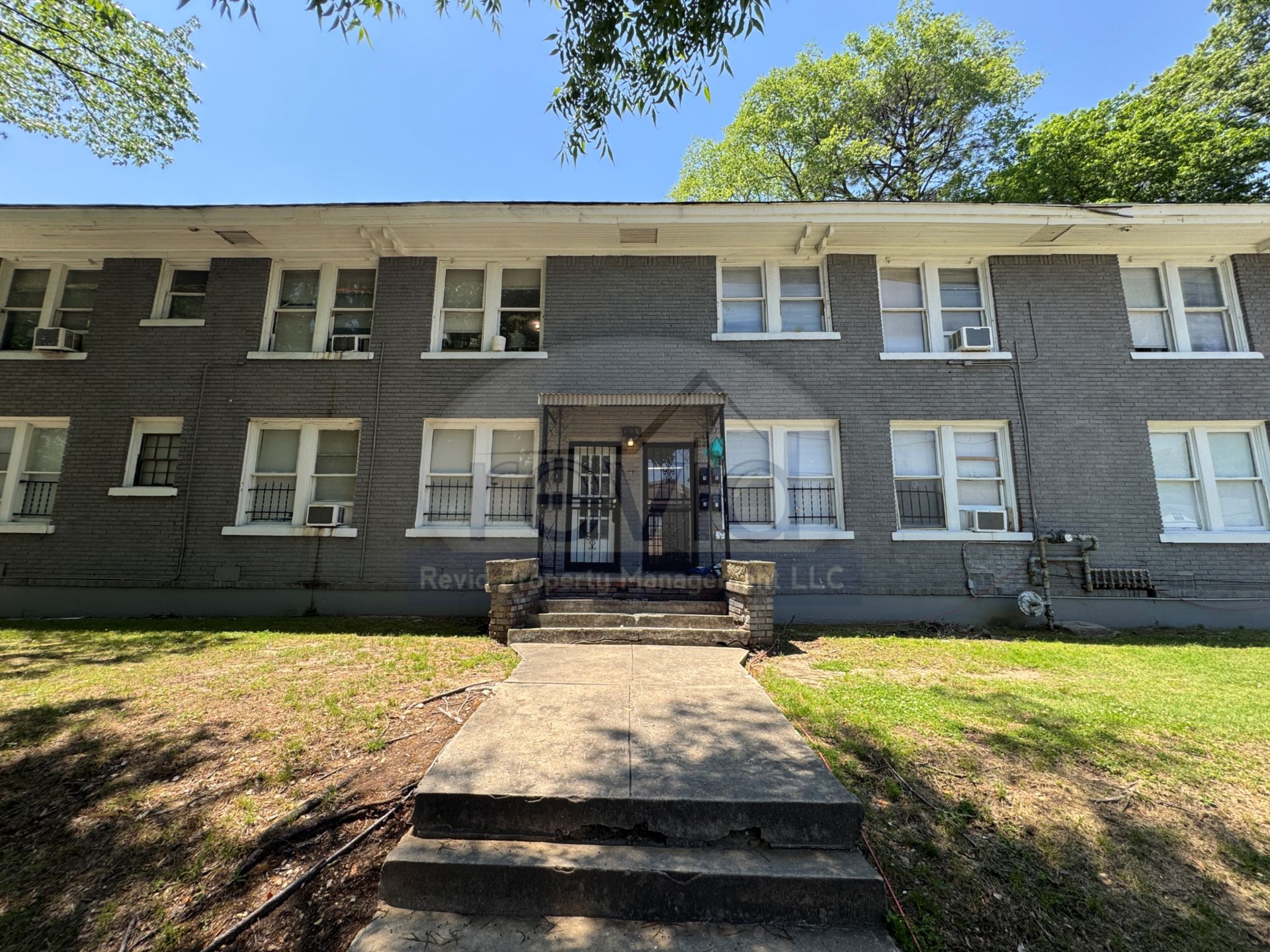 Memphis Apartment: 195 Hawthorne