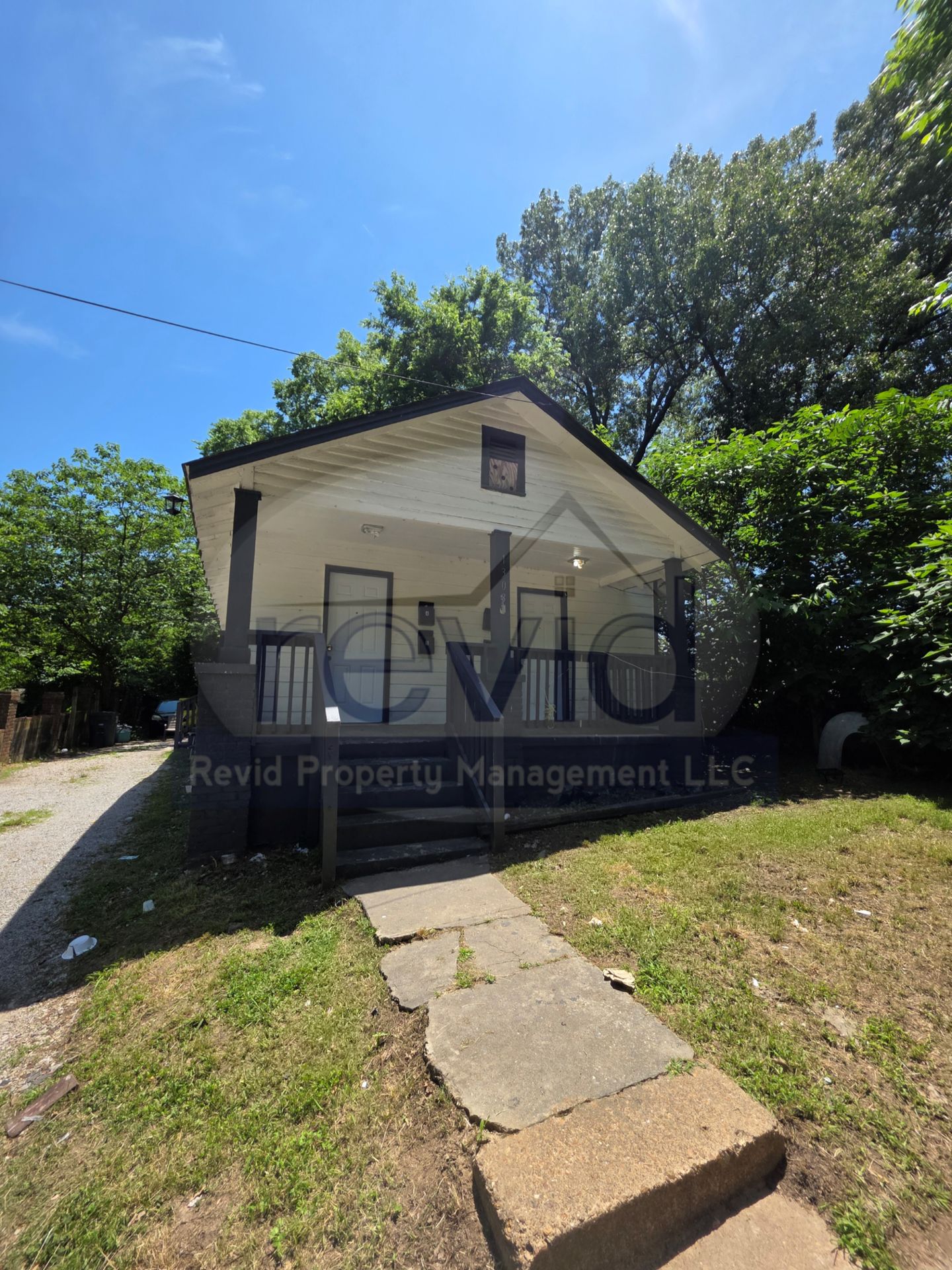 Memphis Apartment: 1303 E. Trigg #C