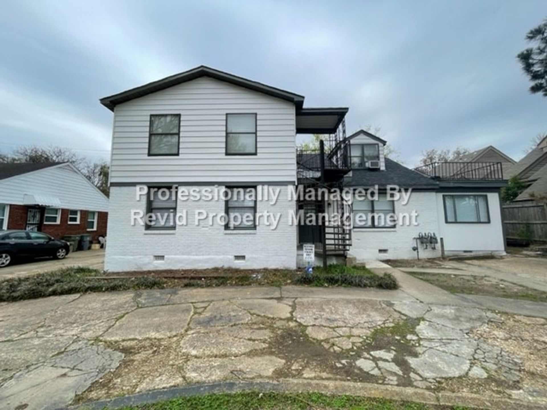 Memphis Apartment: 3525 Barwood Circle