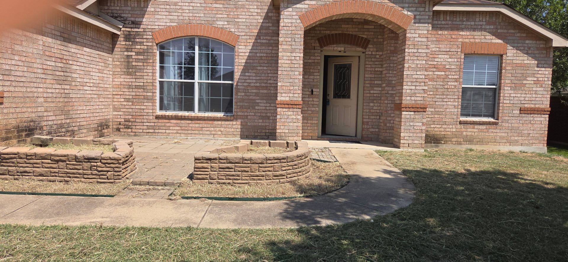 KILLEEN House: 6009 GRAPHITE