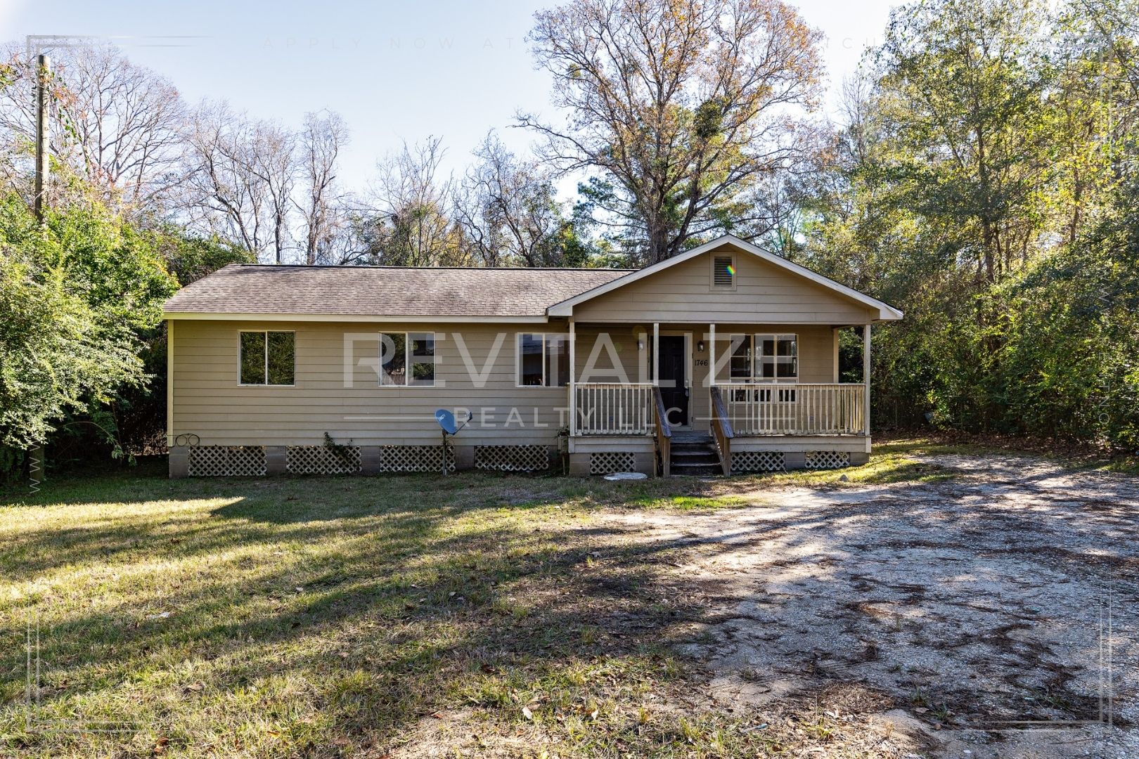 Mobile House: 1746 Cody Rd N