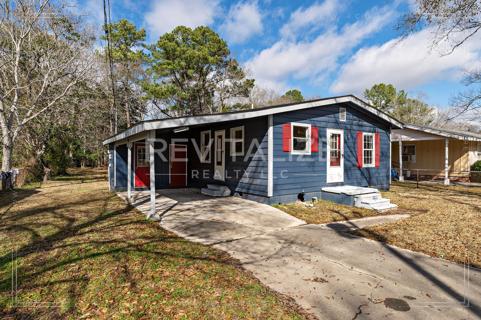 Moss Point House: 3513 Sherlawn Dr