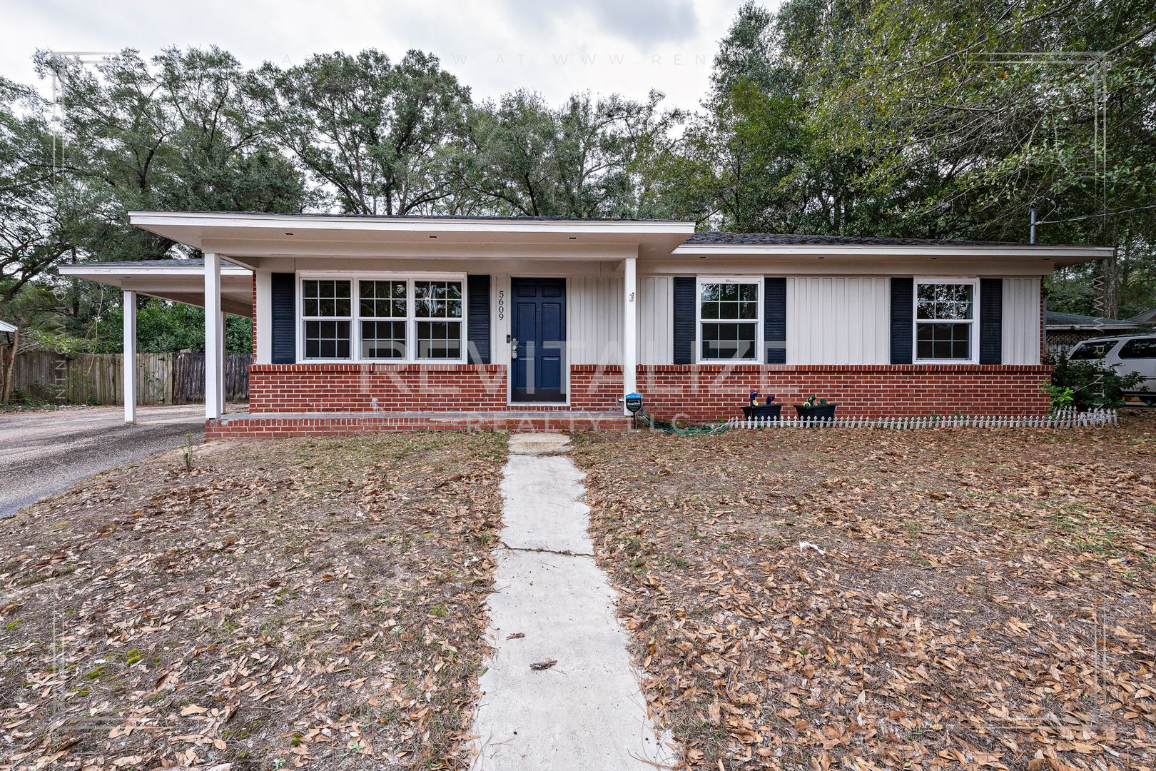 Mobile House: 5609 Diane Ct