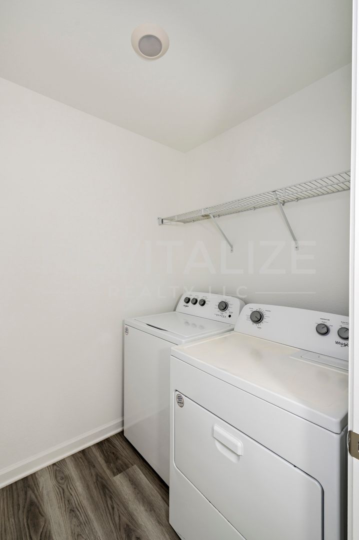 Laundry room at 428 Preston Way