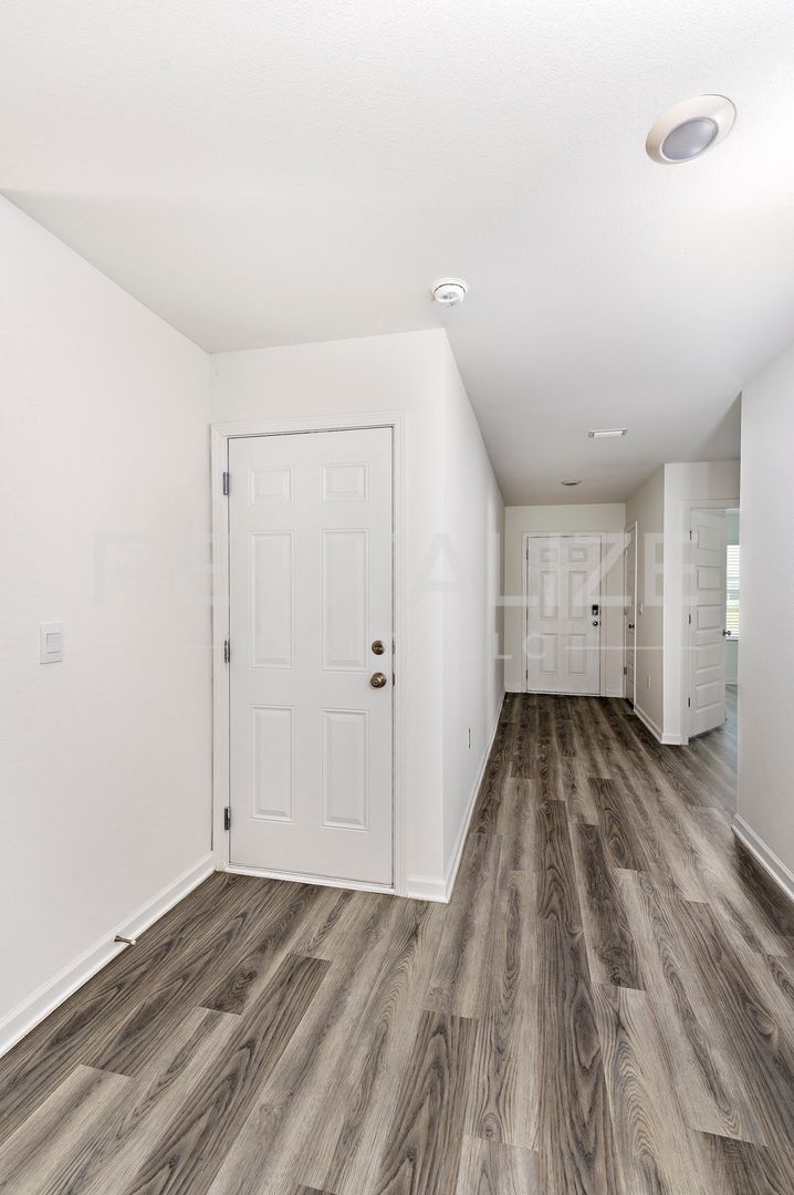 428 Preston Way 3 of 12