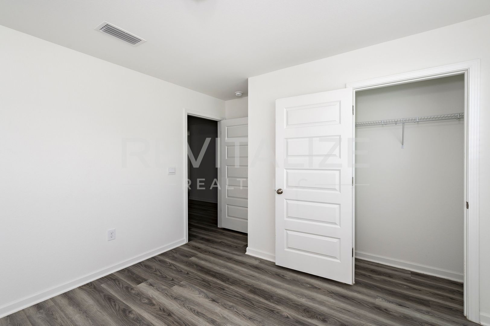 428 Preston Way 6 of 12