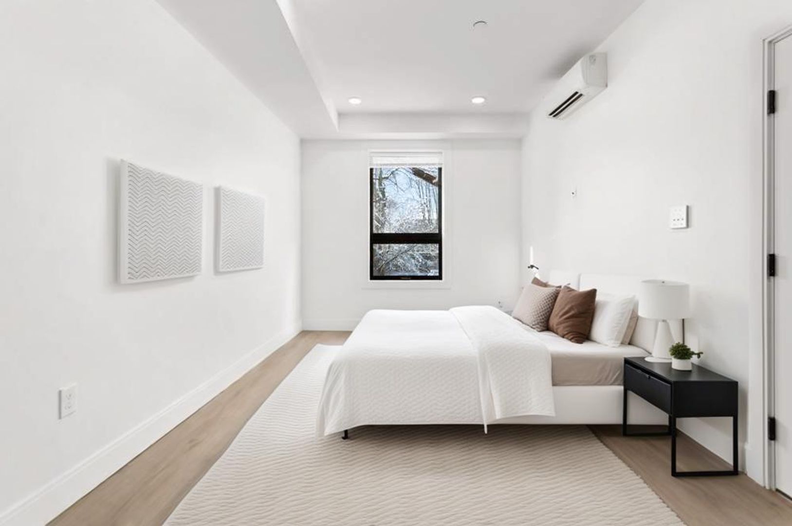 Dorchester Apartment: 1135-1137 Washington Street