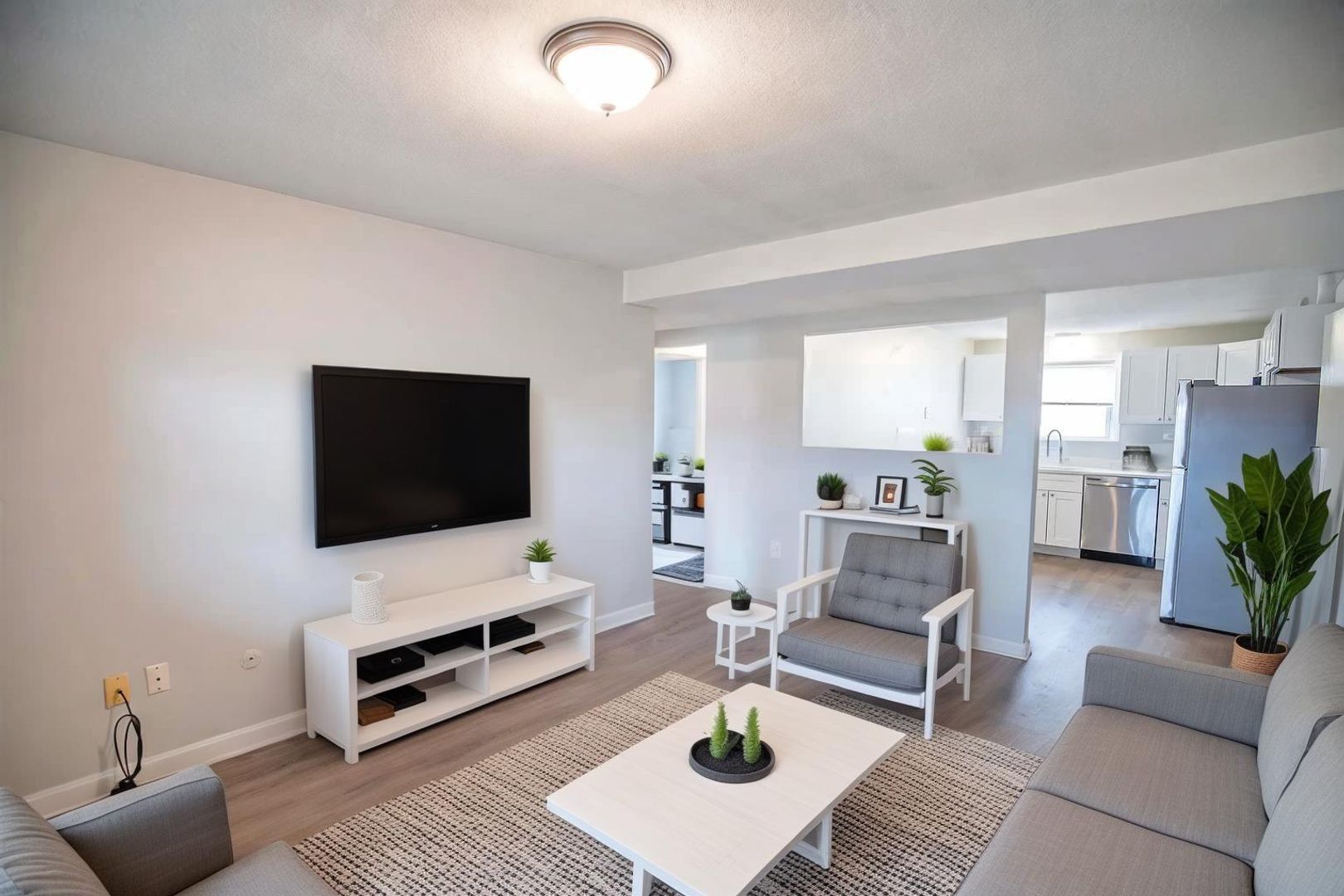 Salem Apartment: 205 Main St.