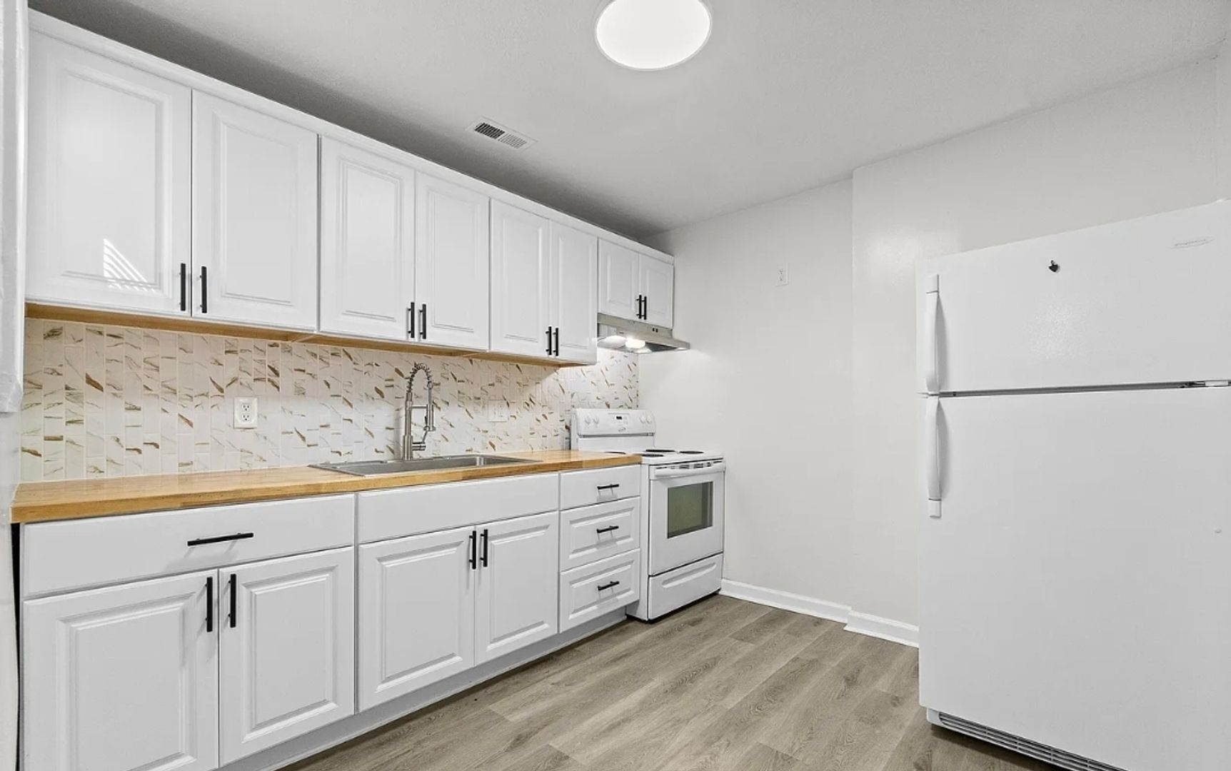 Louisville House: 1628 Dumesnil