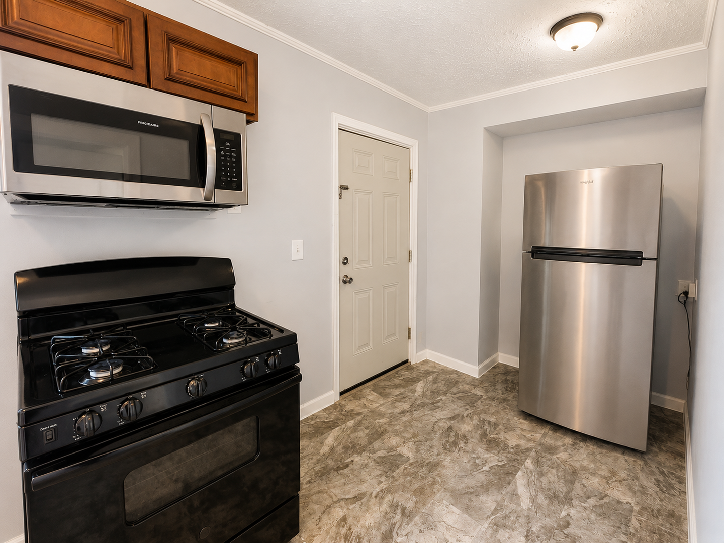 Louisville Apartment: 224 E Oak St