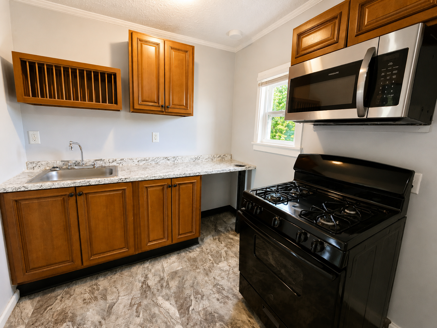 Louisville Apartment: 224 E Oak St