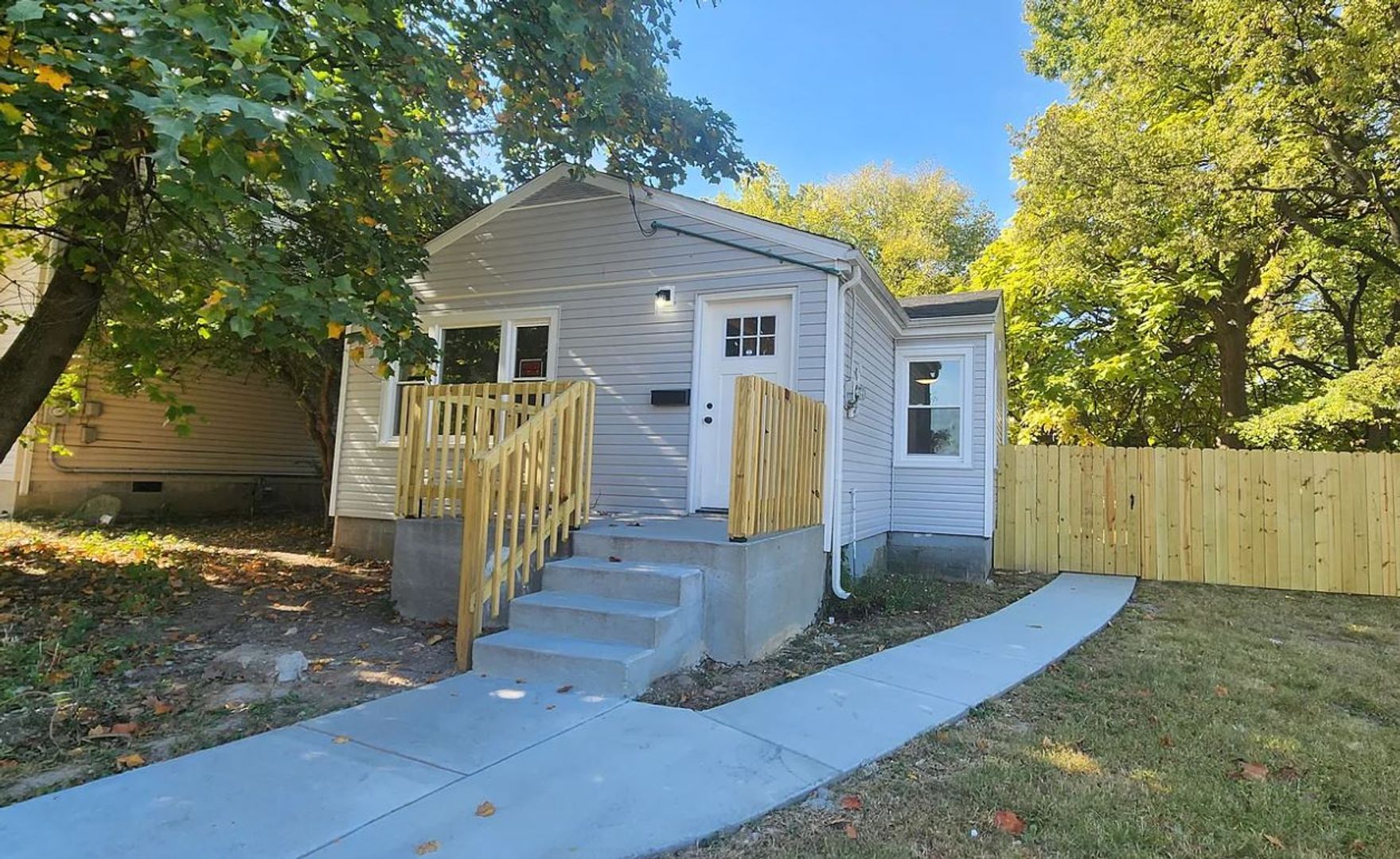 Louisville House: 1244 Algonquin Pkwy
