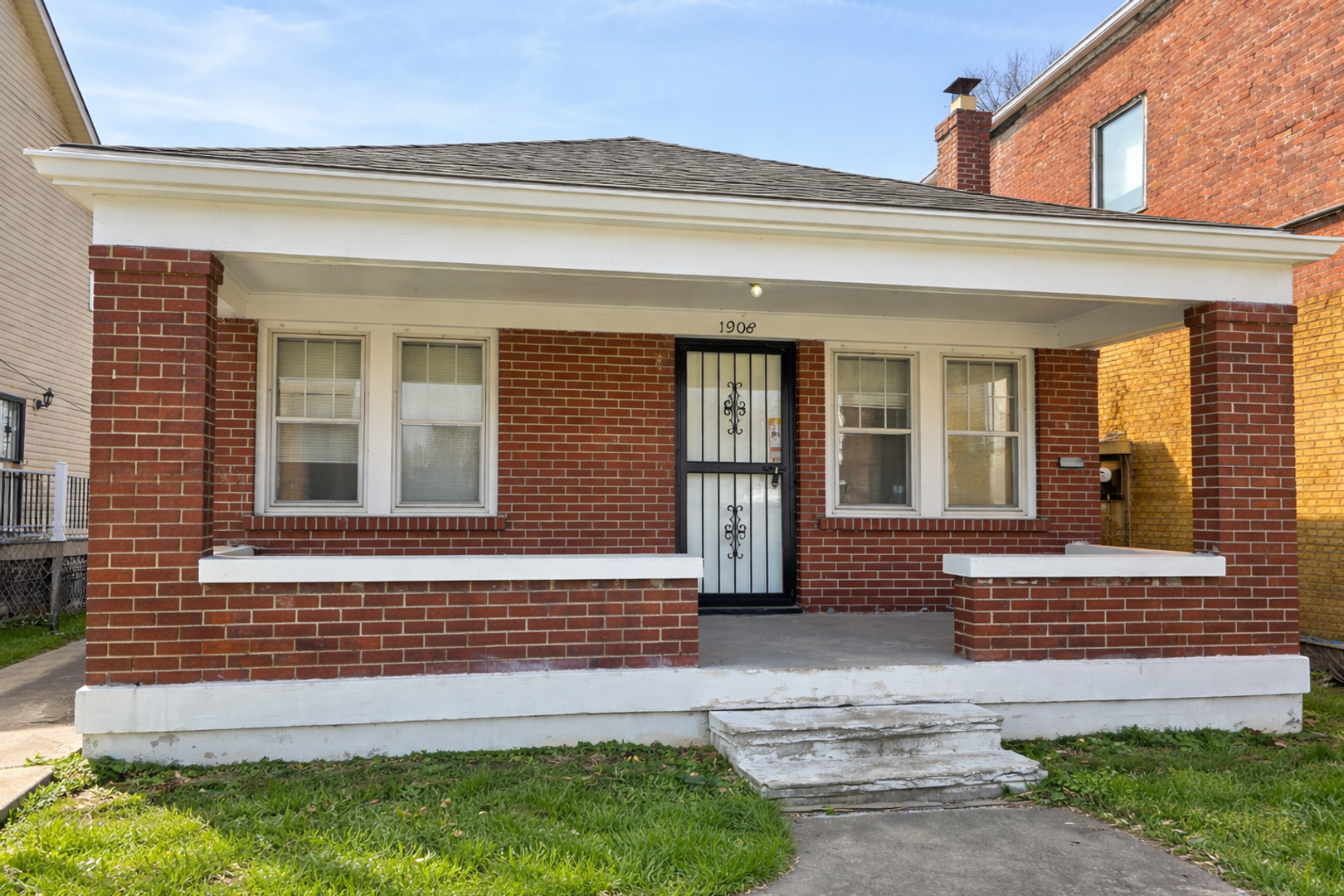 Louisville Apartment: 1908 W Market St