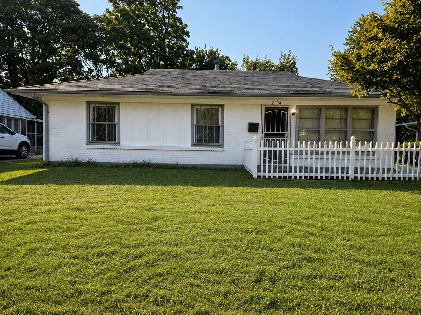 Louisville House: 2104 Belmont Rd