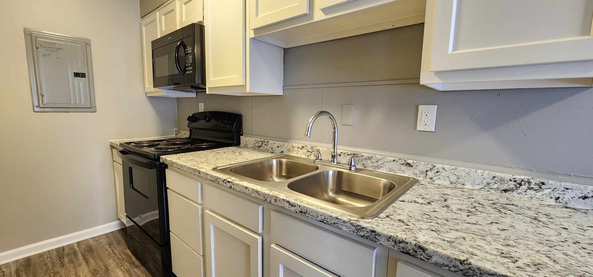 Louisville Apartment: 7320 Southside Dr
