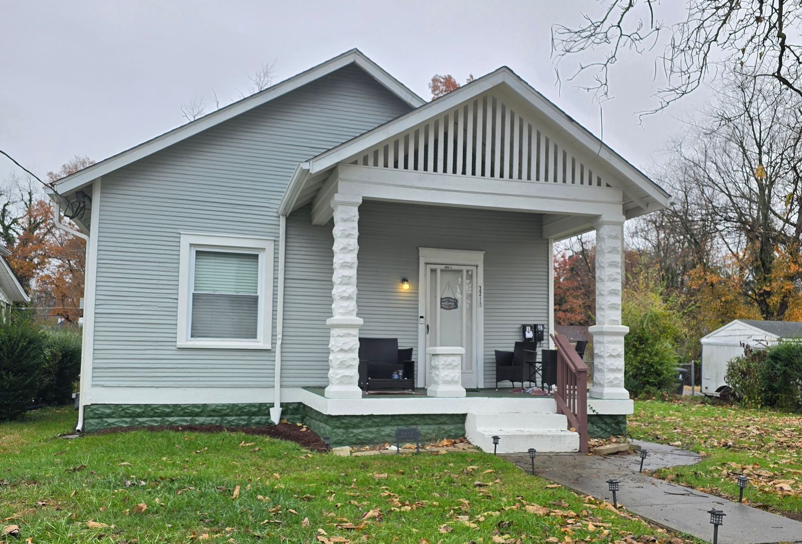 Louisville Apartment: 3211 Dumesnil