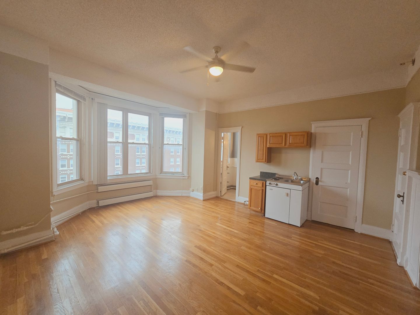 Louisville Apartment: 709 South Third St