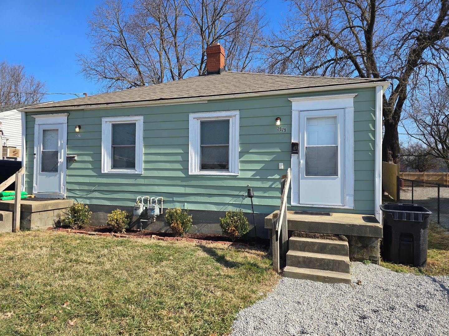 Louisville Apartment: 2027 S 41st St