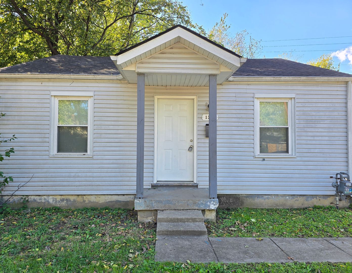 Louisville House: 1360 Lillian Ave