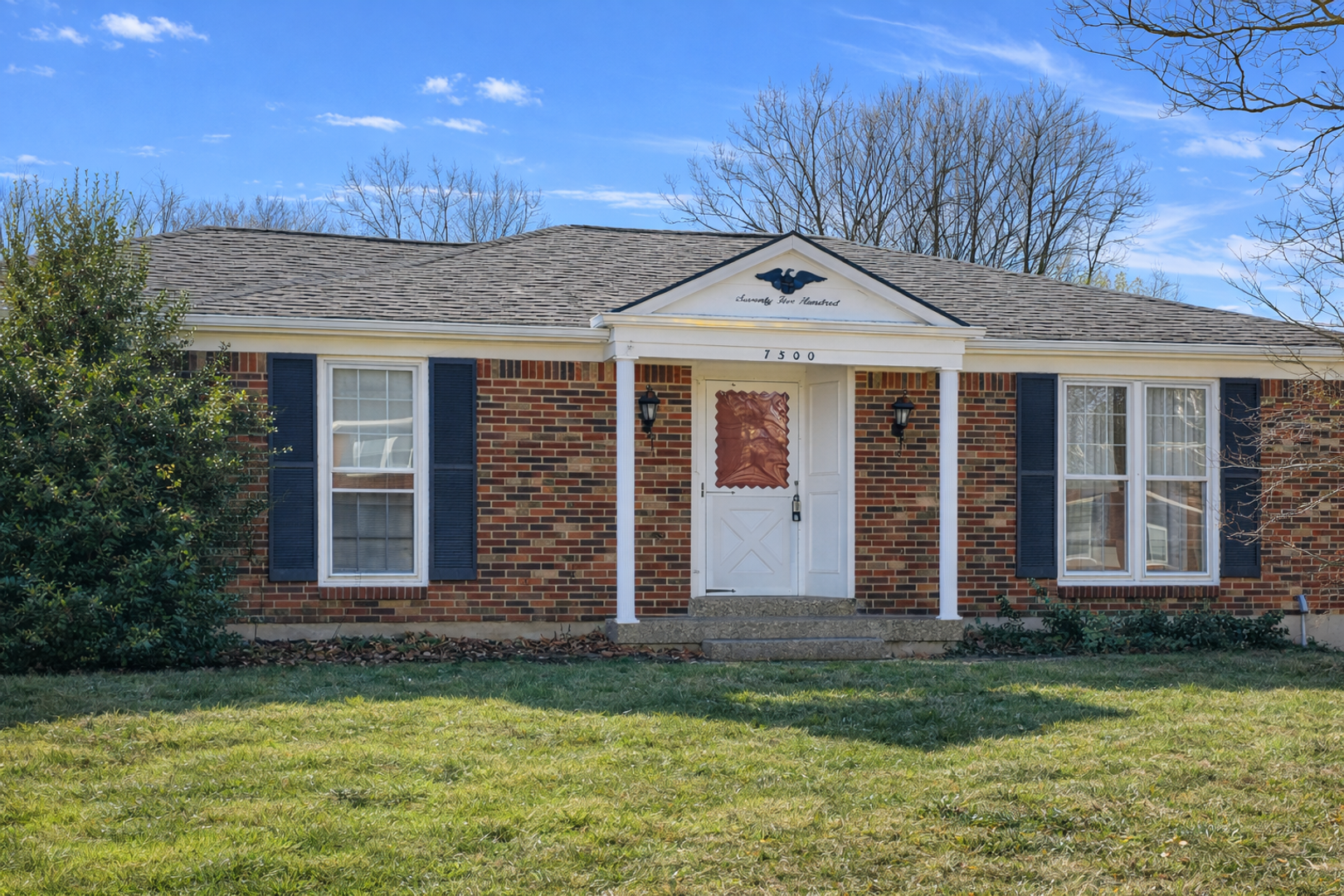 Louisville House: 7500 Cove Dr