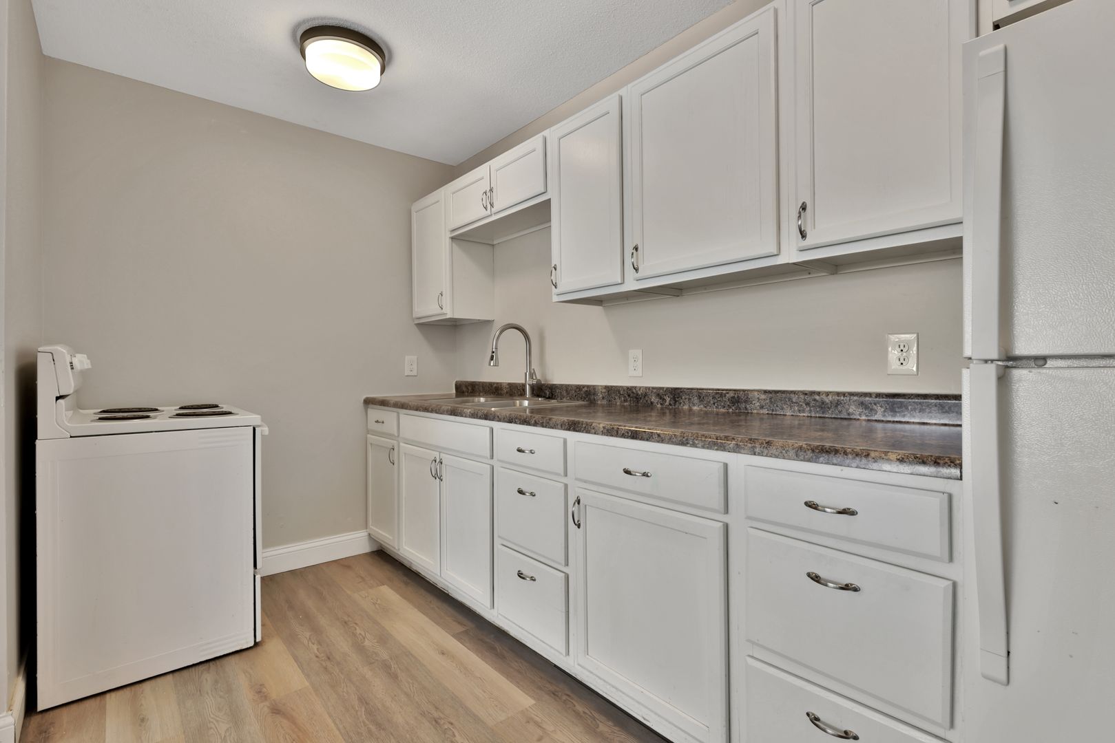 St Paul Apartment: 1032 Duluth St