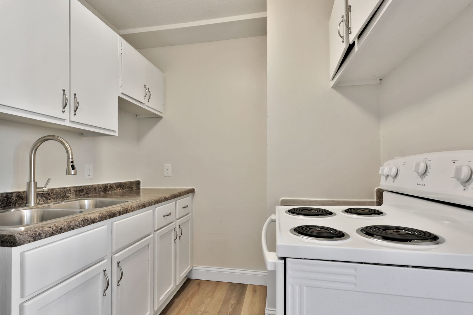 St Paul Apartment: 1032 Duluth St
