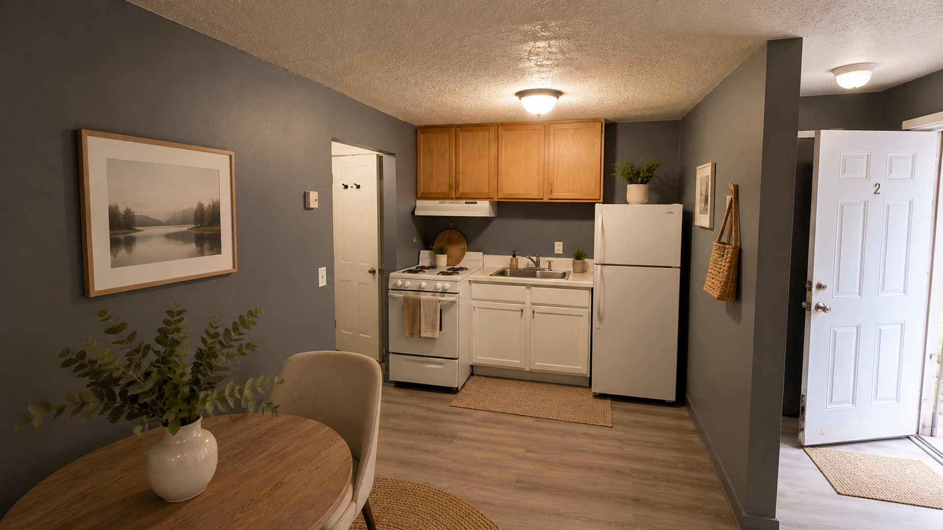 Saint Paul Apartment: 1952 - 1956 Maryland Avenue East