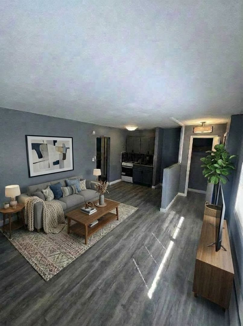 Saint Paul Apartment: 1952 - 1956 Maryland Avenue East