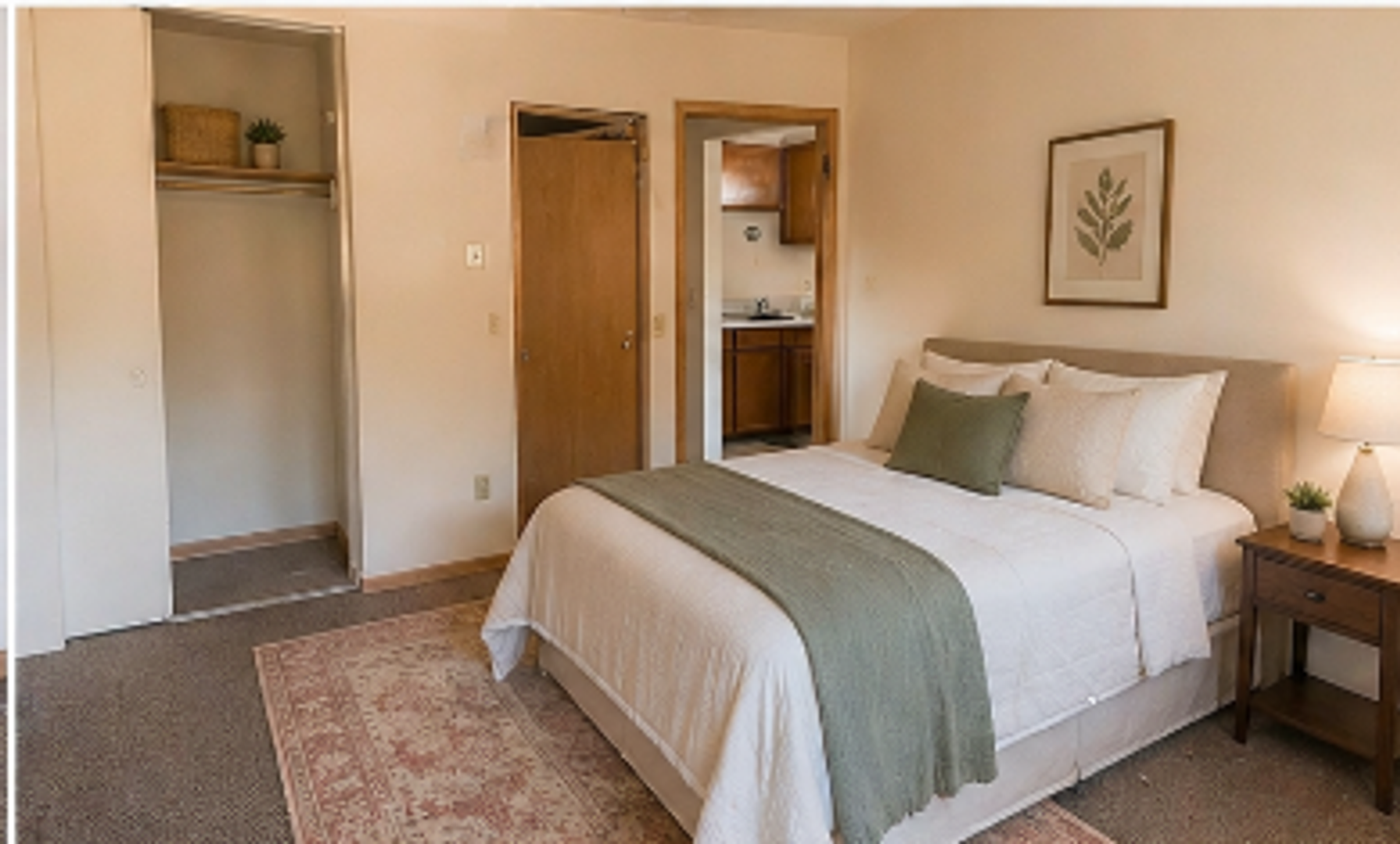Minneapolis Apartment: 1421 44th Ave N