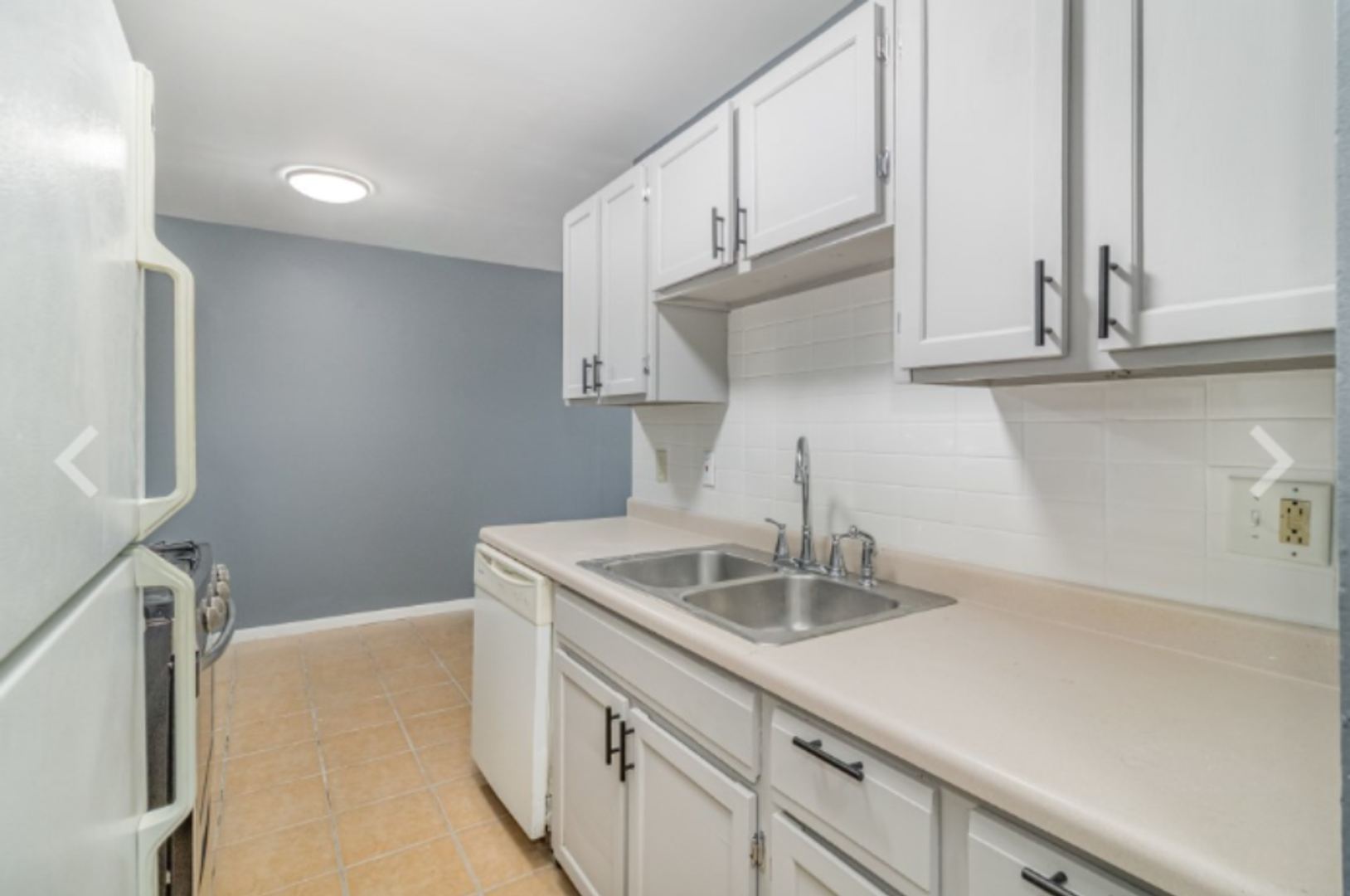 Brooklyn Center Apartment: 5301 Russell Avenue North