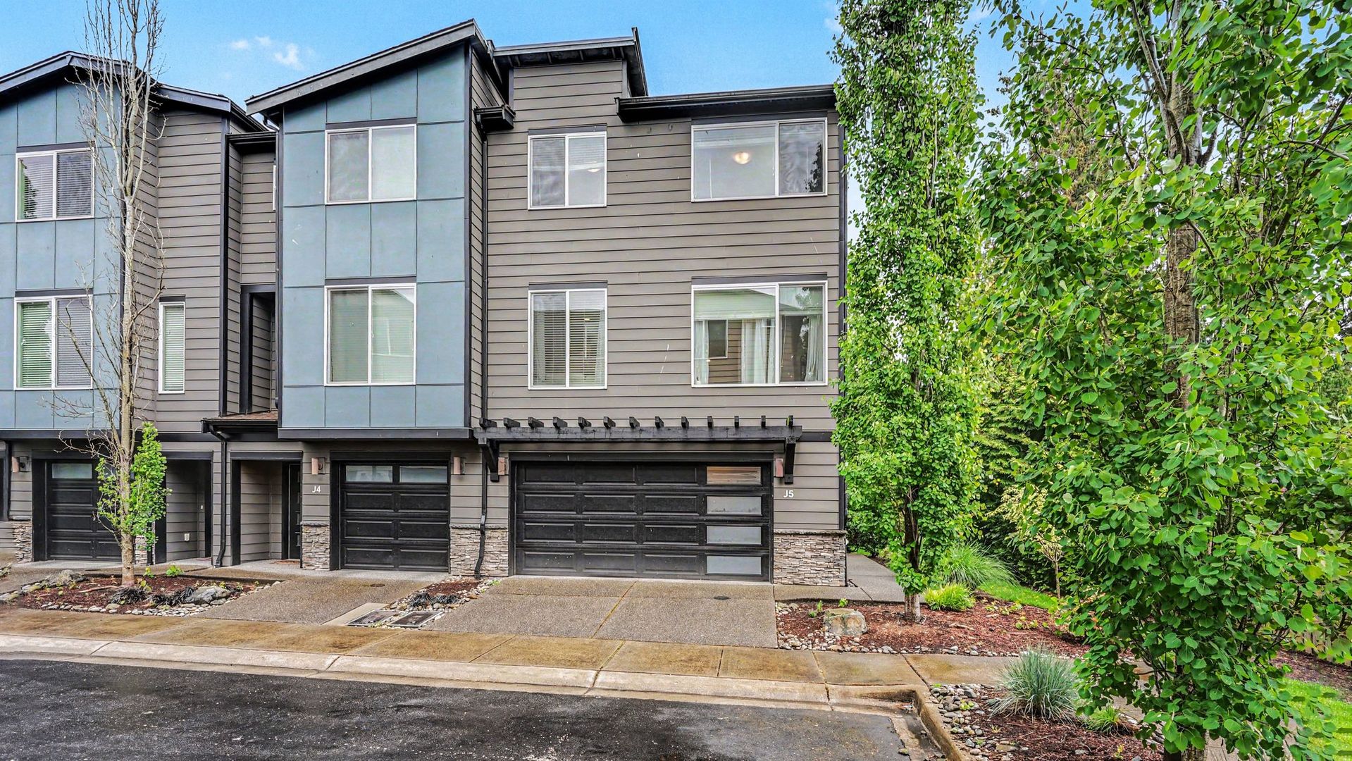 Edmonds House: 14913 48th Ave W Unitj5