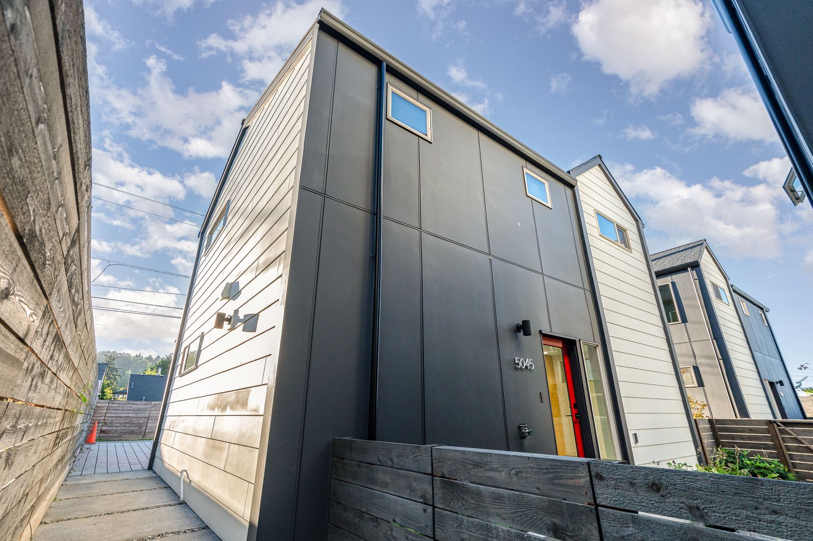 Seattle House: 5045 25th Avenue SW