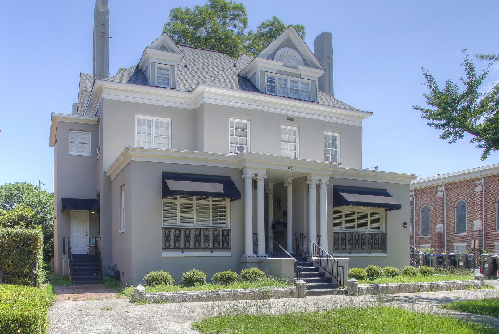 Augusta Apartment: 451 Greene Street