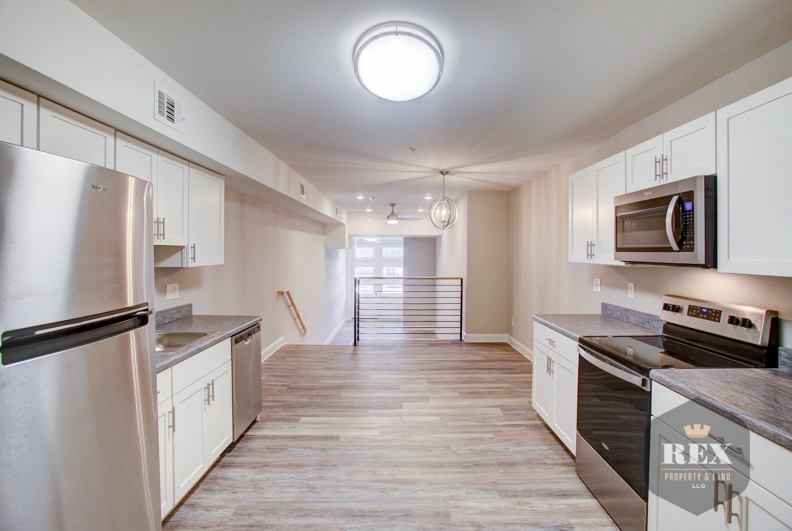 Augusta Apartment: 1240 Jones St