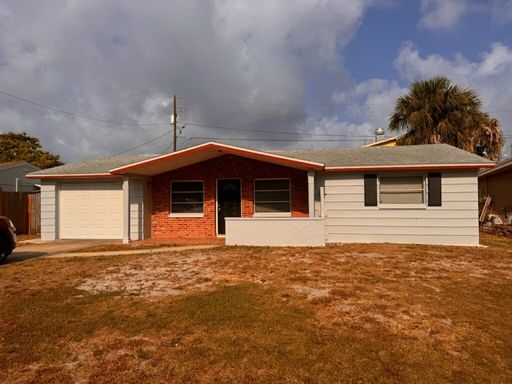 2 Bedroom 1.5 Bath Clean & Cozy Home for Rent – photo 1